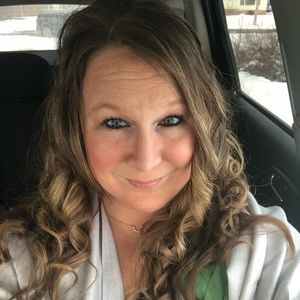 Meet your Posher, Desiree